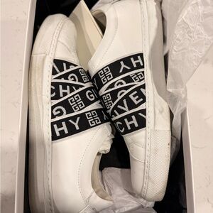 Givenchy White Sneakers with Black Logo Strap
